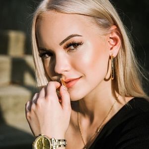 Meet your Posher, Erika